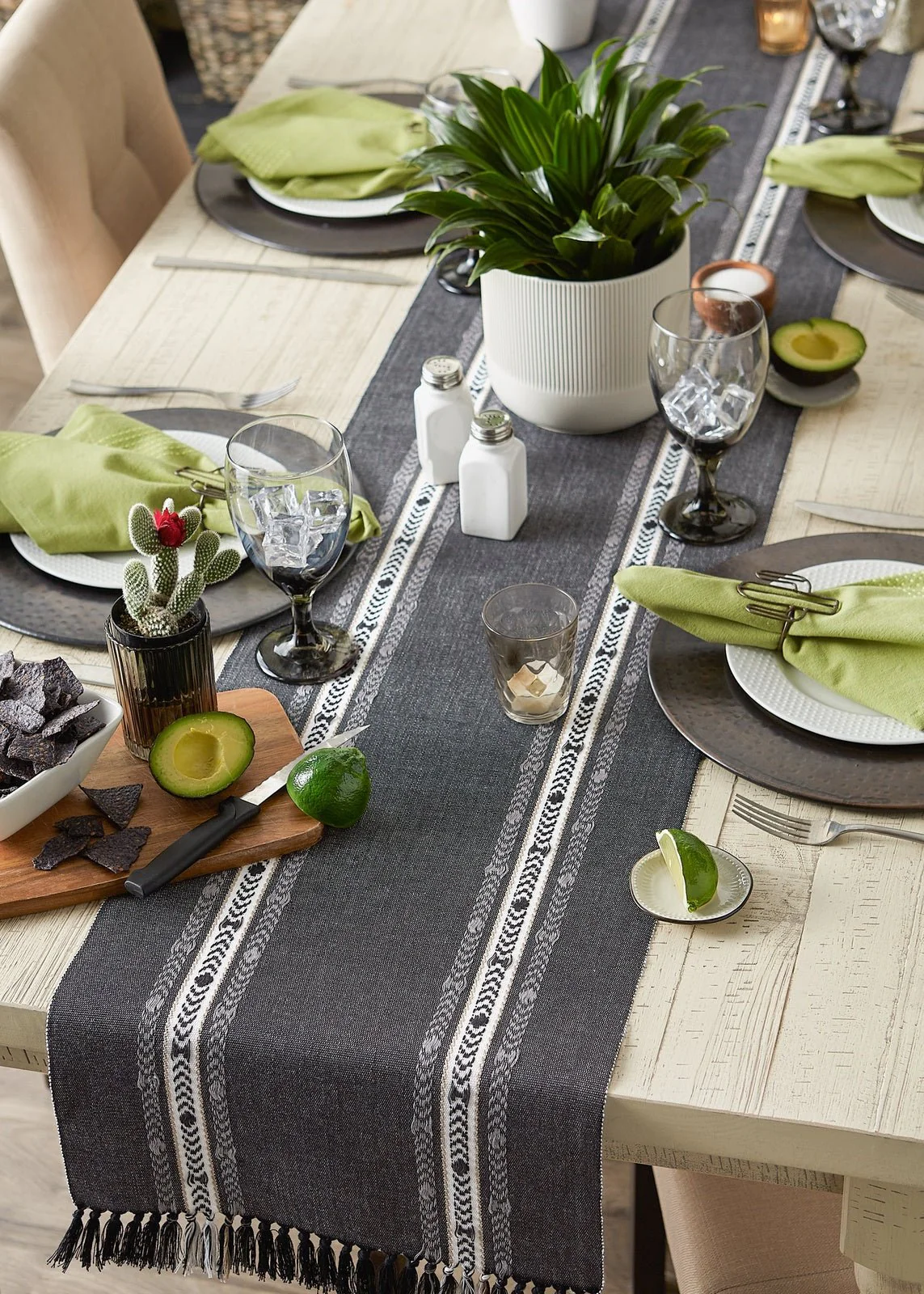 Black Dobby Striped Fringe Ribbed Table Runner - Image 7