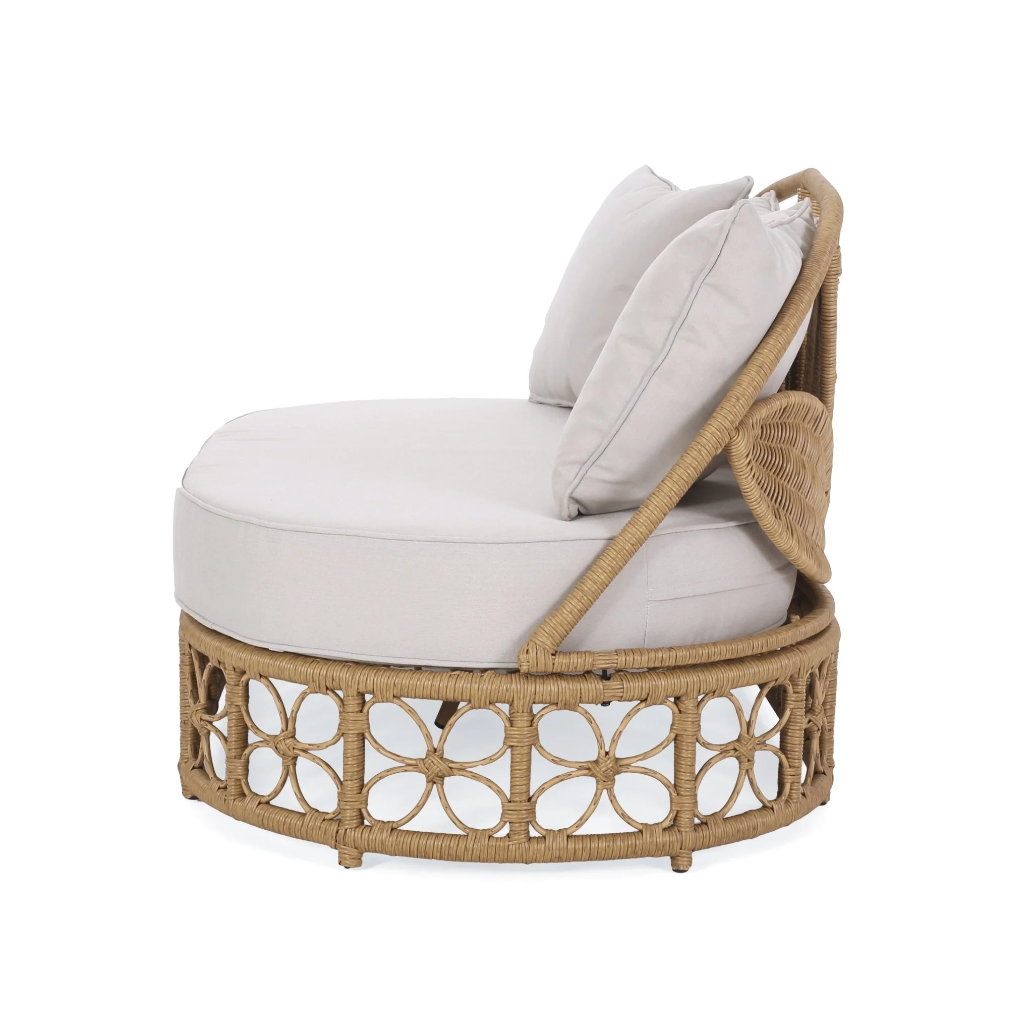 Outdoor Wicker Daybed With Pillows - Image 8